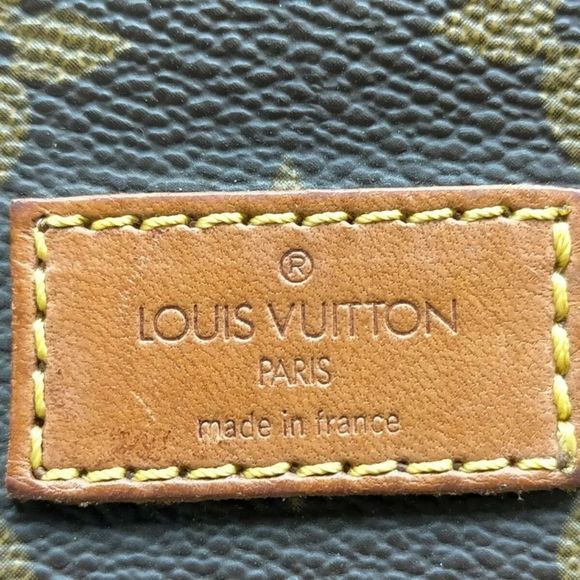 LOUIS VUITTON Authentic
Monogram Saumur 35 Handbag - Picture 7 of 11